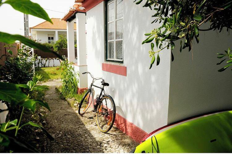 Getwet Surfcamp II Hostel Costa da Caparica Exterior photo